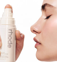 Load image into Gallery viewer, Rhode glazing face mist_
